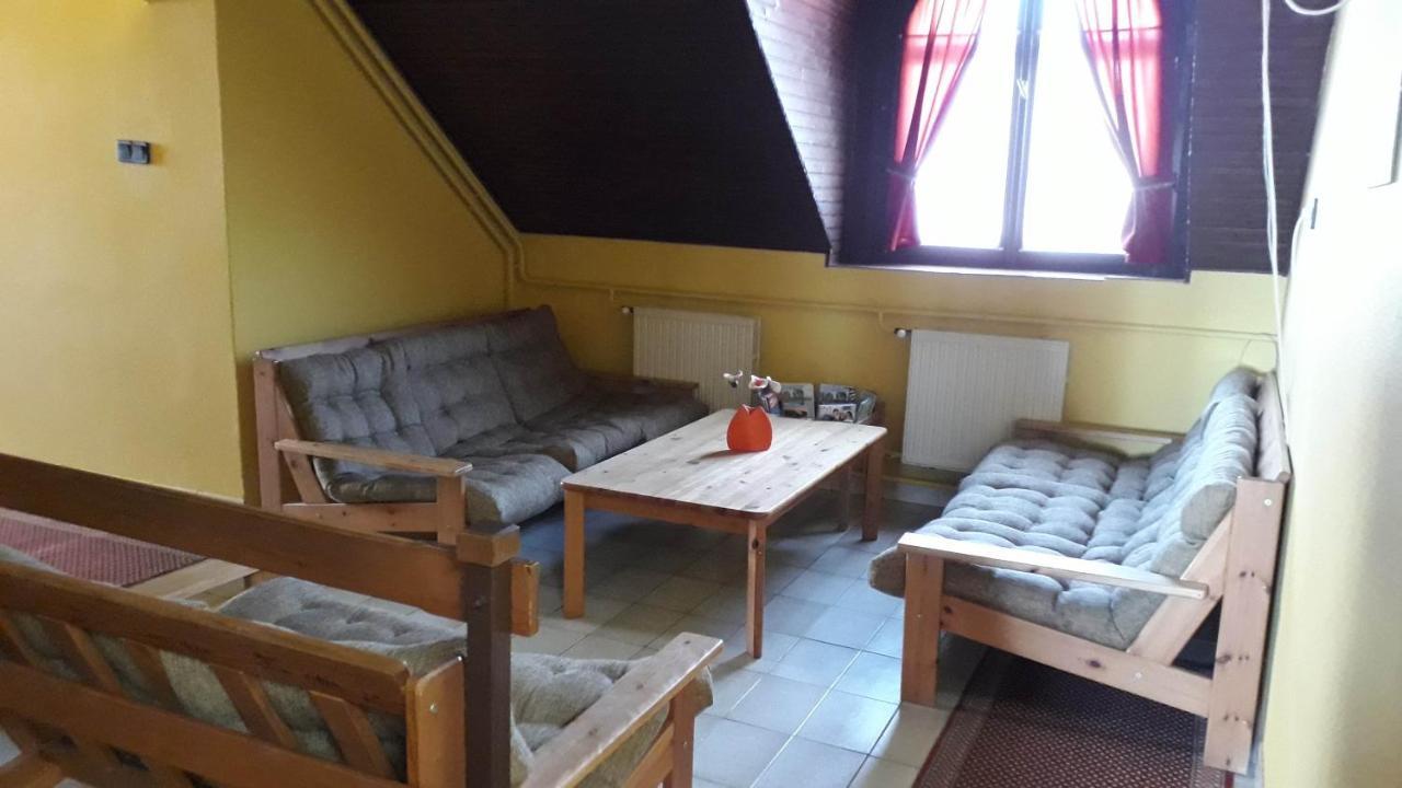 Centrum Apartman Hotel Hajdúszoboszló Екстериор снимка