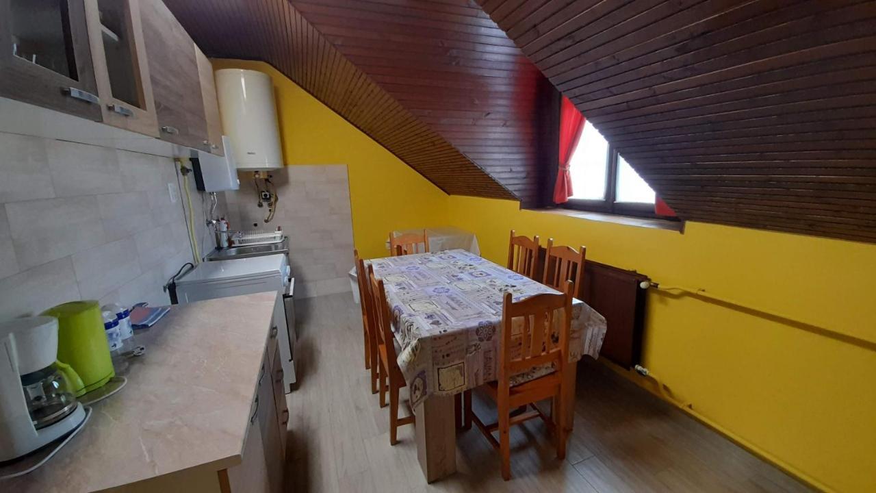 Centrum Apartman Hotel Hajdúszoboszló Екстериор снимка