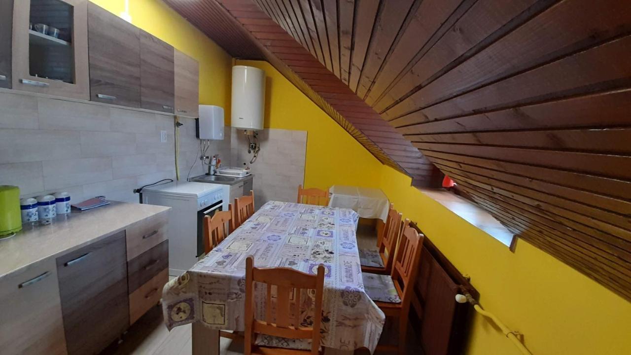 Centrum Apartman Hotel Hajdúszoboszló Екстериор снимка